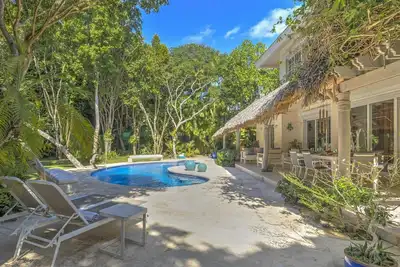 Image de Tortuga B55 – Lush Tropical Garden