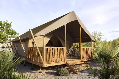 Image de Toilé meublé confort 3 pièces 6 personnes