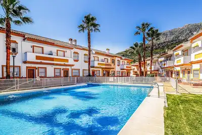 Image de Magnifique maison à Benaojan avec piscine