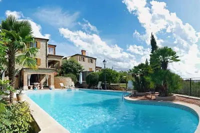 Image de Villa avec piscine à Kaštelir pour 9 personnes