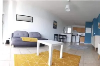 Image de T2 4 couchage à 2 pas du bassin