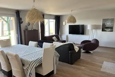 Image de Appartement « La Madély » avec vue mer à 100 m de la plage – Saint-Cécile/Camiers