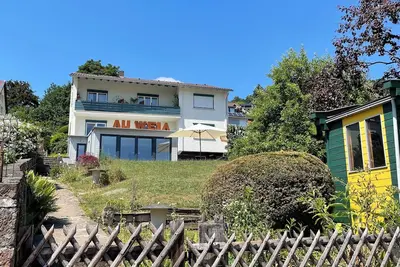 Image de Bright, spacious apartment within walking distance of the historic old town and castle