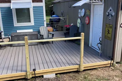 Image de Once in a Blue Moon Tiny house with porch Gazebo and additional LivingQuarters