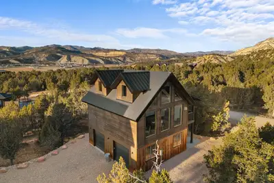 Image de Lone Star | Hot Tub Retreat with Views Near Zion