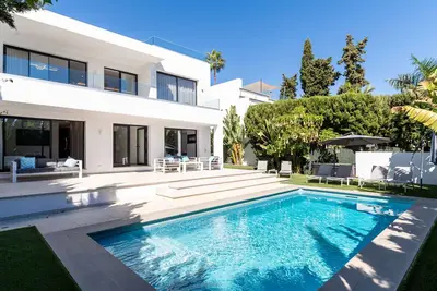 Image de Private Luxury Villa, Heated Pool & Sauna