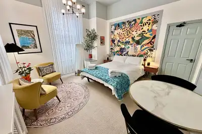 Image de The Savannah Studio Suite-Studio-Sdb privée avec douche