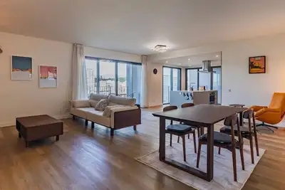 Image de Gorgeous Apartment with city view by LovelyStay