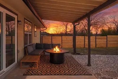 Image de Cozy Austin Retreat - Mins to Q2 & The Domain