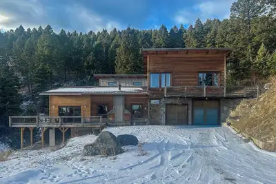 Image de Exclusive Summer Mountain Retreat Near Bozeman - Privacy, Views & Space