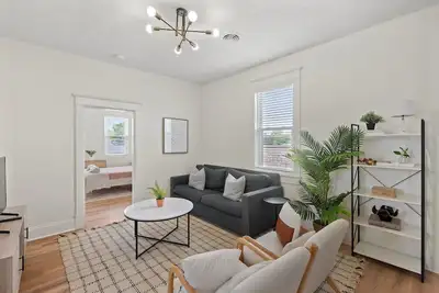 Image de The Monroe: 4-Bdrm Home by the Beach