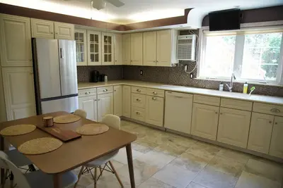 Image de Spacious 6-bedroom townhome 45mins from World Cup