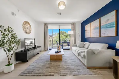 Image de New Spacious 3 Bedroom Apt With Rooftop Pool 2 Parking