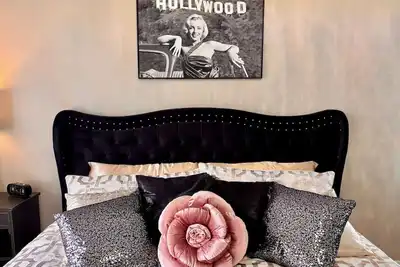 Image de Retro Romance: James & Monroe