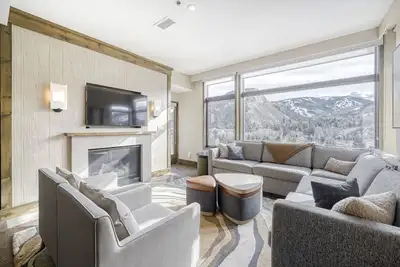 Image de Crbc - Riverfront 2br Resort Suite, Ski-In/Out, Ski Valet, Hot Tub, Pool, Spa