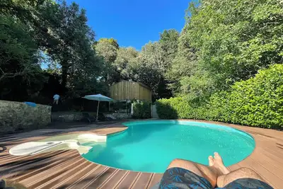 Image de Maison niché dans les arbres- Proche Sarlat et plus beaux sites (8/10 pers)