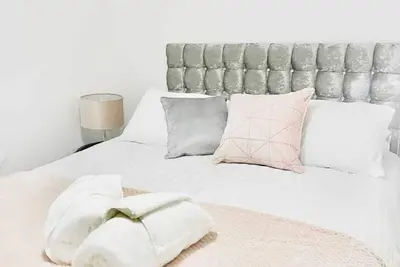 Image de Famille-Communicante-Salle de bain partagée-Vue su