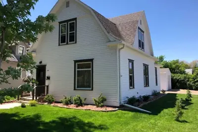 Image de Wolf Den | Fully furnished 4br home in Aberdeen