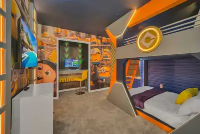 Image de Large Luxury Retreat With Game Room In Windsor Cay