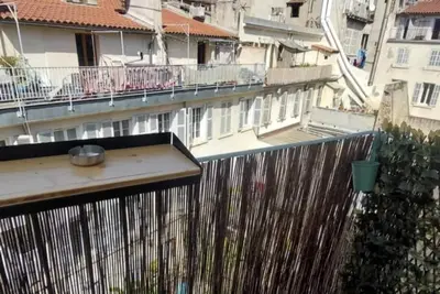 Image de Appartement lumineux au cœur du Vieux-Port – calme, confort & emplacement idéal