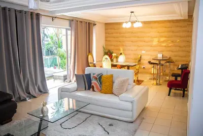 Image de Spacieux havre de lumière à Bonapriso – À deux pas du Glacier Moderne