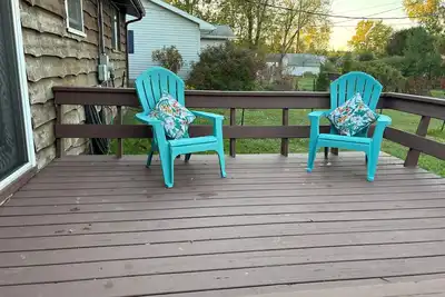 Image de Cozy 3-bedroom lake side cottage with fire place in welcoming Lexington