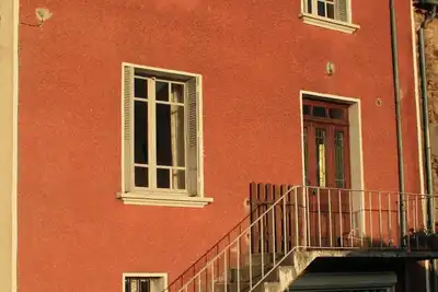 Image de Maison chaleureuse au cœur de la nature