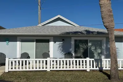 Image de Surf Crest 9 Ocean front property 2 bdrm 2 bth cottage, Pet Friendly