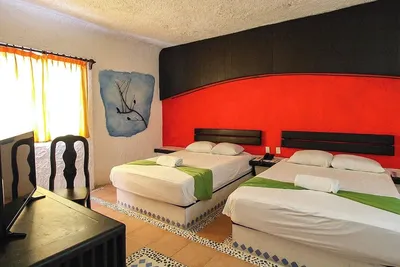 Image de Thematic Room w/ 2 Double Beds in Prime Downtown Location Near Beaches