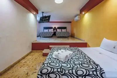 Image de Relax in a Breezy and Airy Room Perfect for Families or Friends Visiting Merida