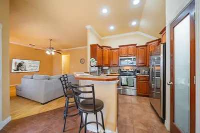 Image de Muchas Aguas - Your Comfortable Abilene Stay