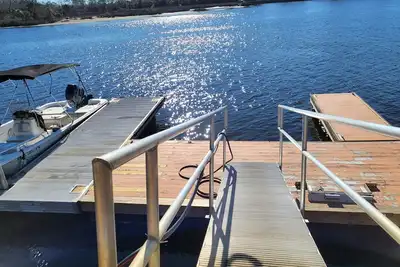 Image de Adorable 1-bedroom cabin with Ac in charming Steinhatchee with a floating dock.