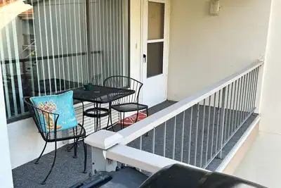 Image de #136- Lovely 4-bedroom condo in charming CBar Condos Gorge Shuttle Book separate