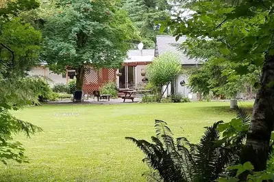 Image de Tranquil 1-bedroom bungalow in charming Forks perfect for getaway