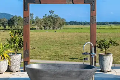 Image de Luxury Whitsunday Farmstay with Outdoor Bath