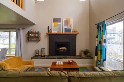 Modern Montana Retreat | 3br + Loft | 2. 5ba