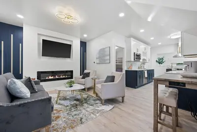 Image de Renovated Gem Minutes From American Family Field