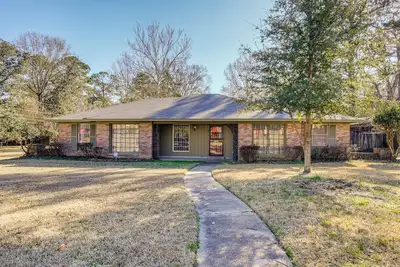 Image de Family Home w/ Yard - 5 Mi to Jackson State Campus