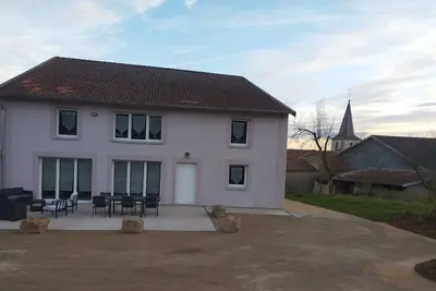 Image de Pink House, maison de campagne 6 chambres, accès facilité Pmr