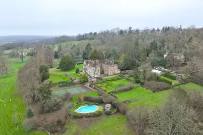 Image de Haremere Hall - A Jacobean Estate of Grandeur