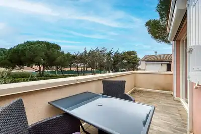 Image de Appartement 'Cap d'Agde, Beau T2, Parking' avec piscine partagée et terrasse privée