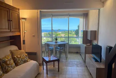 Image de Appartement « St Clair » avec vue mer, Wi-Fi et climatisation