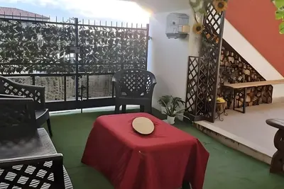 Image de Appartement 'Casa Vacanza Ploaghe' avec terrasse privée et jardin privé