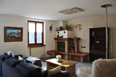 Image de Appartement 'The Wild Deer Retreat' avec vue sur la montagne et balcon