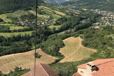Image de Bienvenue dans Calades avec terrasse au soleil couchant surplombant le Tarn. . . .