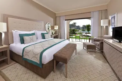 Image de Seaside Serenity Awaits at This Modern, Airy Room in Sharm w/ Pool Access