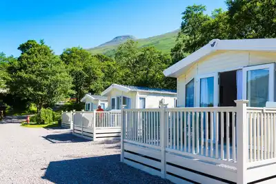 Image de Caravan with stunning mountain views