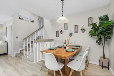 Image de Chimney Park Retreat | King Suite, Sleeps 10