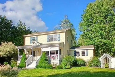 Image de Old Port Road Retreat