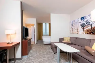 Image de Modern Suite w/ Free Breakfast & Onsite Pool Near Cumberland Cta Station